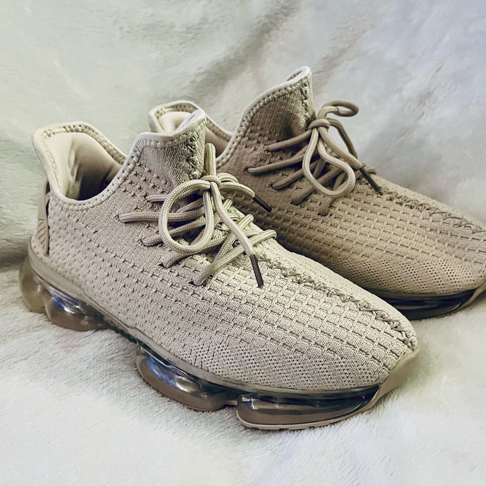 NEW! Berness Fly Knit Sneakers in Tan Size 8